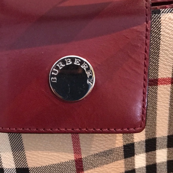 Burberry haymarket handbag. - Picture 2 of 6